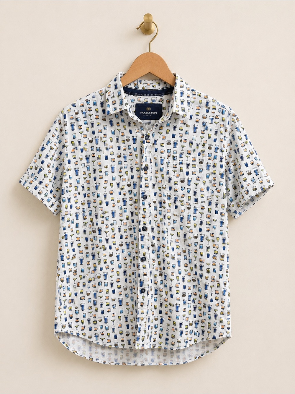Nickel & Iron Men’s Cocktail Print Button-Up Shirt Medium White Short Sleeve